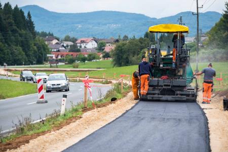 Kolesarska pot svojo podobo dobiva tudi proti Muljavi 8